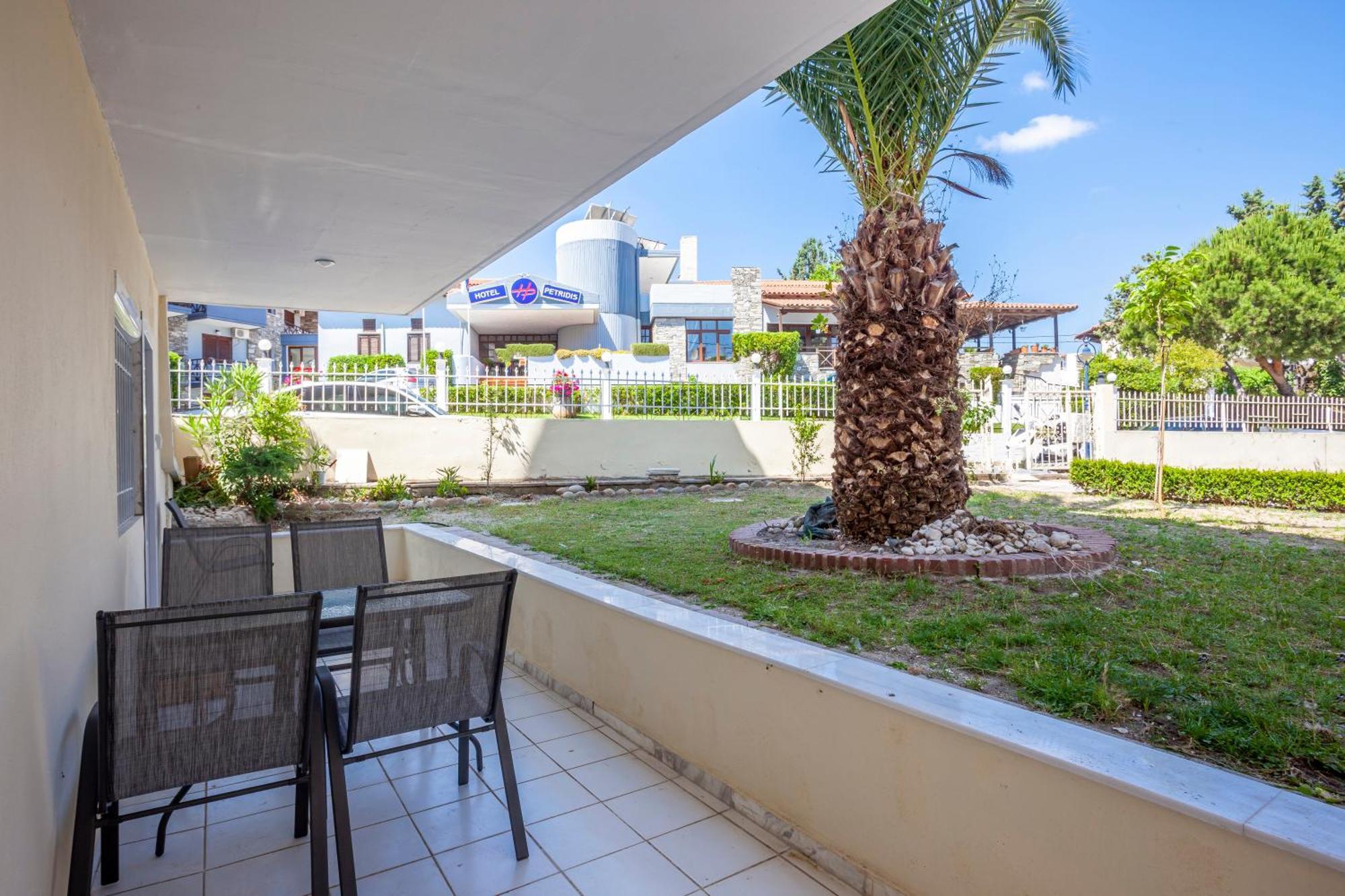 Aris Luxury Apartments Pefkochori Ngoại thất bức ảnh