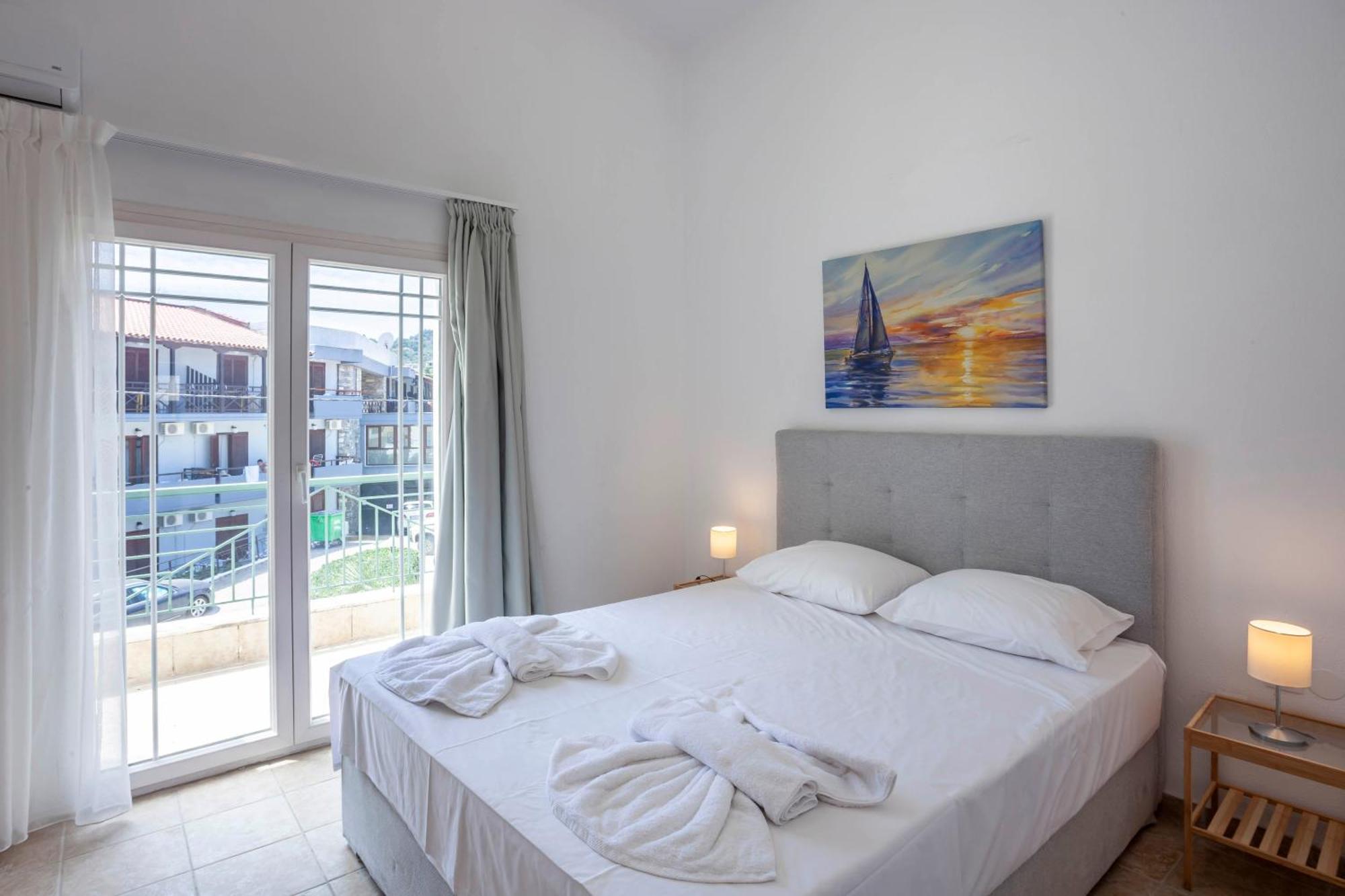 Aris Luxury Apartments Pefkochori Ngoại thất bức ảnh